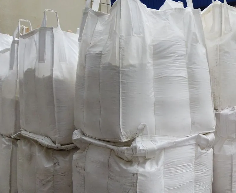 Jak chronić worki big-bag przed promieniowaniem UV podczas długotrwałego składowania?