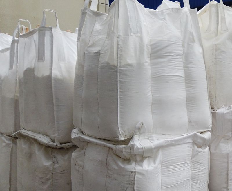 Jak ułożyć worki big-bag w magazynie, aby uniknąć ich deformacji?